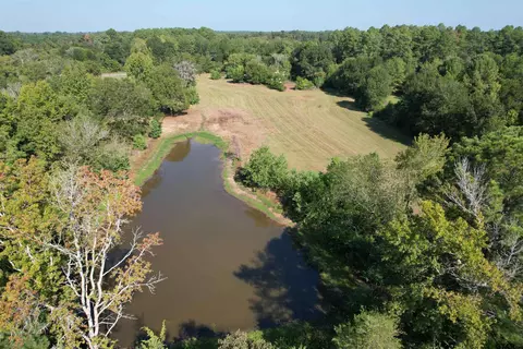9942 E State Highway 21, Crockett, TX 75835