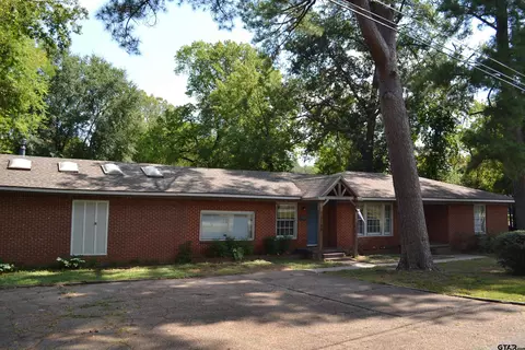 1700 Buccaneer Dr, Longview, TX 75604