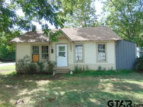 325 Cedar, Jacksonville, TX 75766