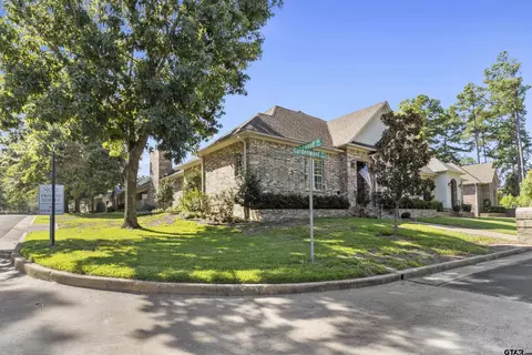 1149 Gardenwood Dr, Tyler, TX 75703