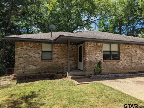 428 Clara St, Mineola, TX 75773