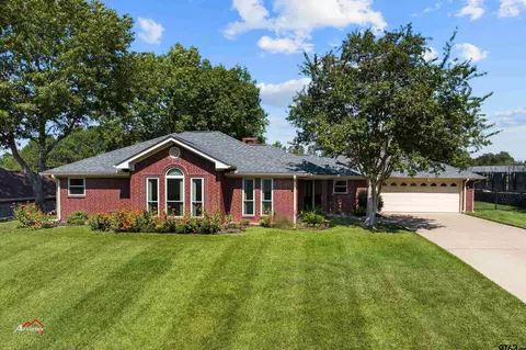 202 Kellifield Dr, Henderson, TX 75652