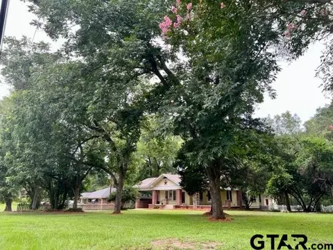 3005 Victory, Marshall, TX 75672