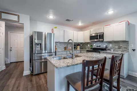 215 Landers, Mineola, TX 75773