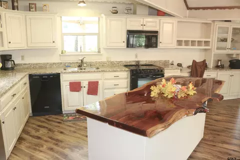 307 Rosewood Dr, Hideaway, TX 75771