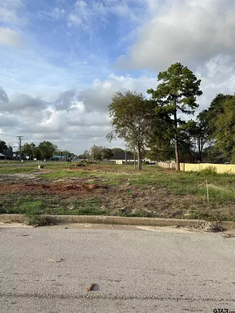 10798 Jonquil, Flint, TX 75762