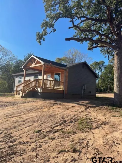 511 Glass Ln, Jacksonville, TX 75766