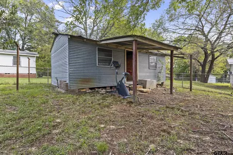 101 Walker Dr, Naples, TX 75568 photo 24