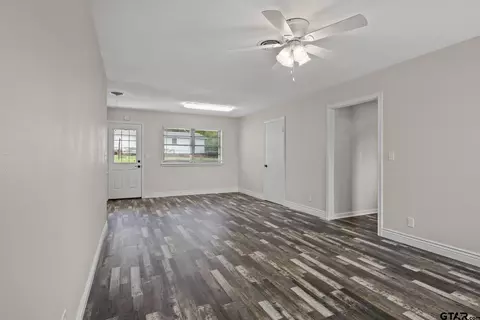 101 Walker Dr, Naples, TX 75568 photo 4