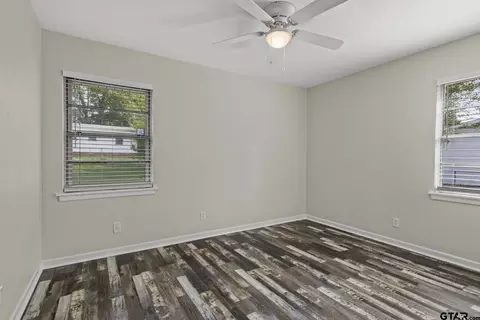 101 Walker Dr, Naples, TX 75568 photo 17