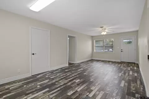 101 Walker Dr, Naples, TX 75568 photo 6