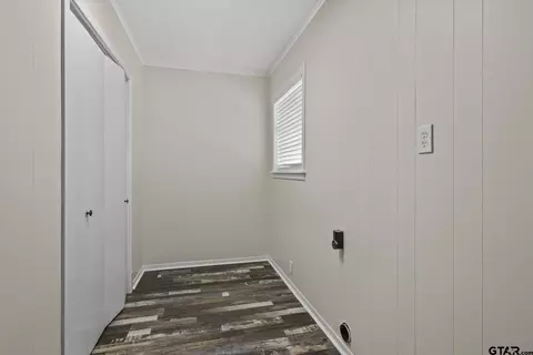 101 Walker Dr, Naples, TX 75568 photo 11
