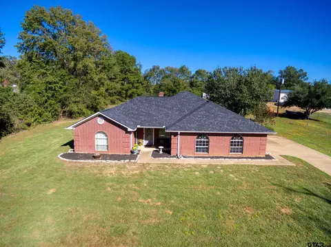 116 An County Road 379, Palestine, TX 75801