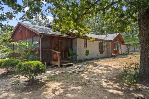 304 Irvin Ln, Mount Vernon, TX 75457