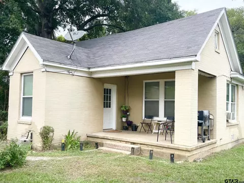 1002 E Bowie, Crockett, TX 75835