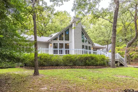 456 Deerpath Ln, Holly Lake Ranch, TX 75765