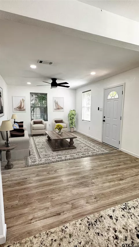 608 W Commerce, Honey Grove, TX 75446