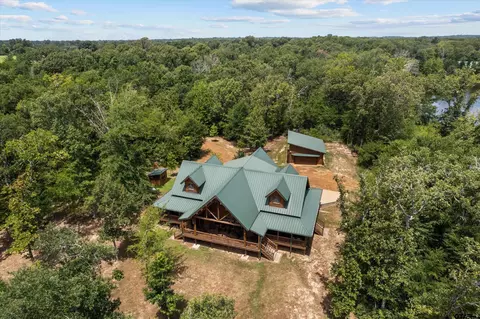 17 Lakeside Dr, Montalba, TX 75853