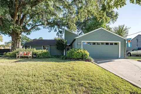 1612 Preson Dr, Longview, TX 75604