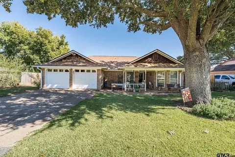 805 Christopher St, Whitehouse, TX 75791