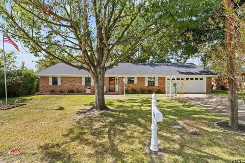 706 Tate St, Henderson, TX 75654