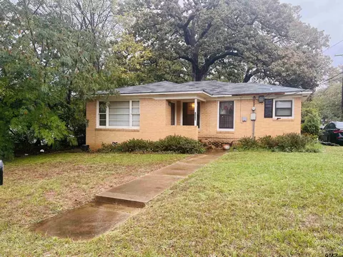 1328 Woodley St, Tyler, TX 75701