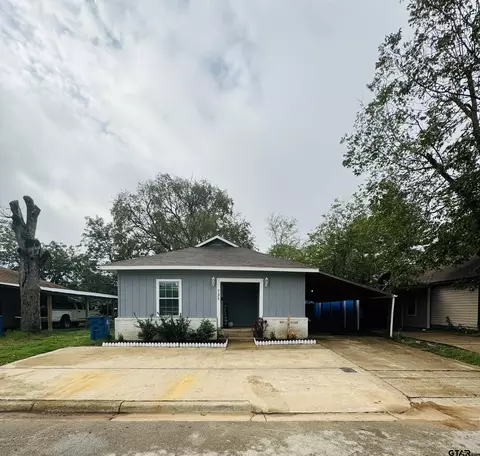 725 Henderson St, Jacksonville, TX 75766