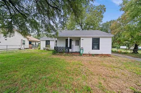 11905 Sycamore St, Tyler, TX 75704