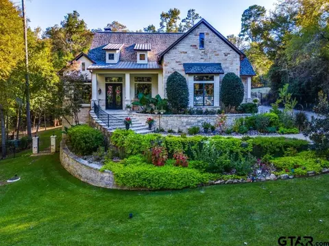 1956 Highland Park Ct, Tyler, TX 75701