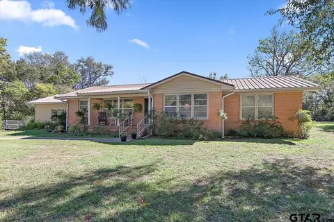 545 Crockett St, Rusk, TX 75785