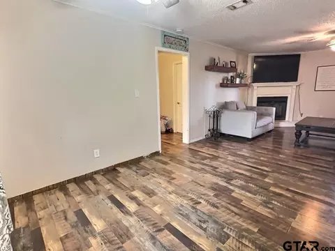 1000 E Ohio, Van, TX 75790 photo 4