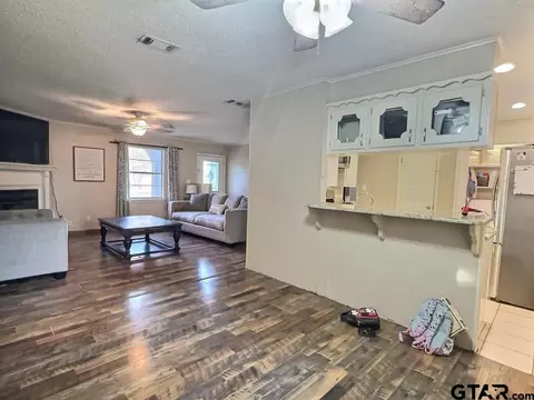 1000 E Ohio, Van, TX 75790 photo 5