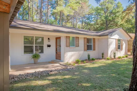 1814 Pinecrest Dr, Tyler, TX 75701
