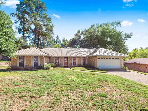 1702 Northridge Dr, Tyler, TX 75702