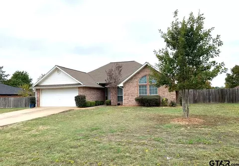829 Greenwood Cir, Lindale, TX 75771