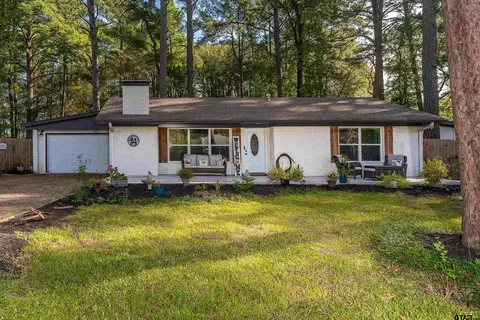 1300 Willow Springs Dr, Longview, TX 75604