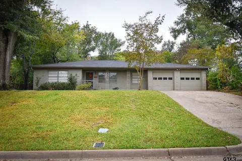 2821 Birdwell Dr, Tyler, TX 75701