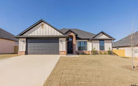 319 Amanda Ave, Bullard, TX 75757