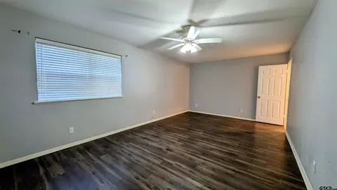 300 E Twilight, Longview, TX 75604 photo 10