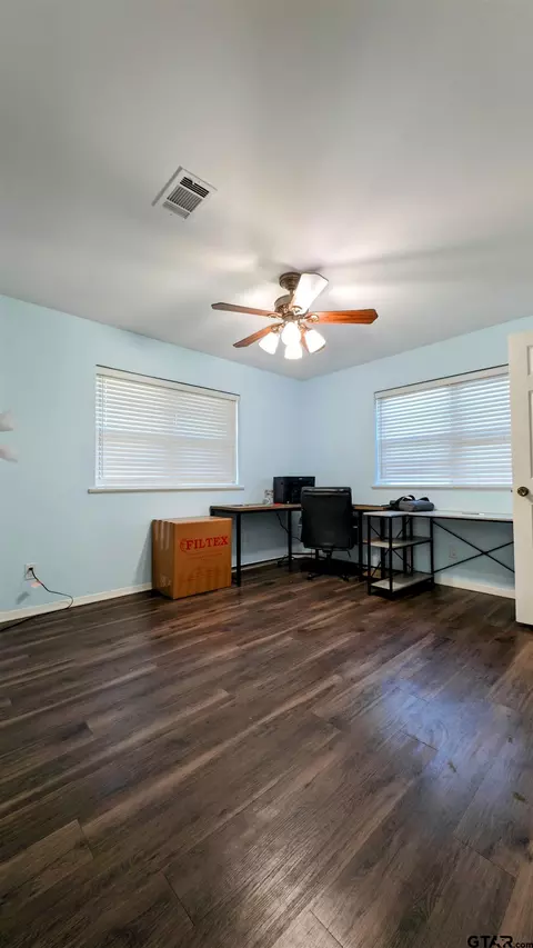 300 E Twilight, Longview, TX 75604 photo 14