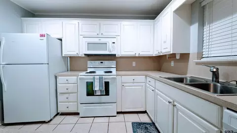 300 E Twilight, Longview, TX 75604 photo 7