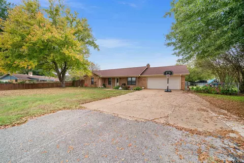 105 Sherry Dr, Whitehouse, TX 75791