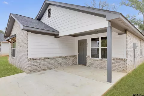 726 S Englewood, Tyler, TX 75701