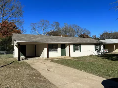 600 Jefferson, Pittsburg, TX 75686