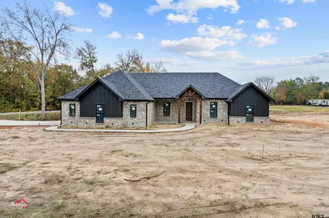 7979 W Goforth Rd, Kilgore, TX 75662