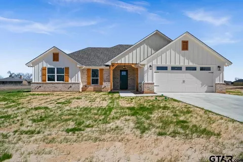12449 Maplewood Dr, Lindale, TX 75771