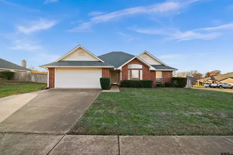 257 Crestview Dr, Jacksonville, TX 75766