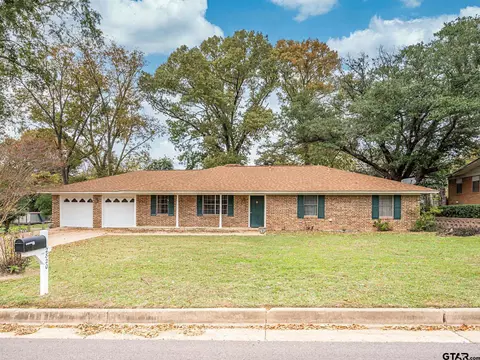 2820 Tanglewood Dr, Tyler, TX 75701