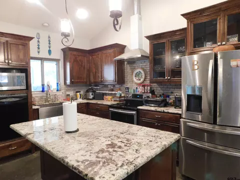7924 Aster Rd, Gilmer, TX 75644