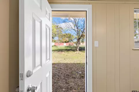 207 Mitchell St, Longview, TX 75601 photo 17